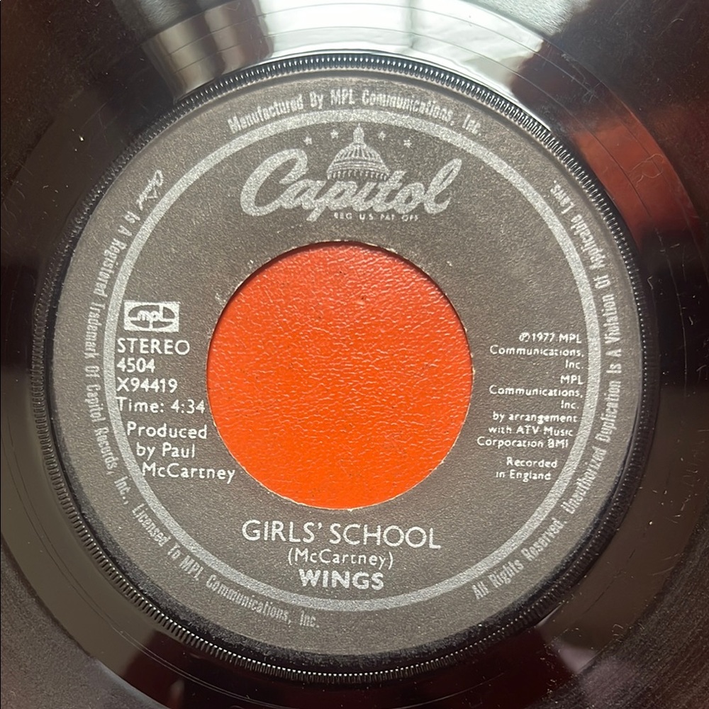 WINGS Capitol Records Vinyl 45 RPM - Picture 2 of 4
